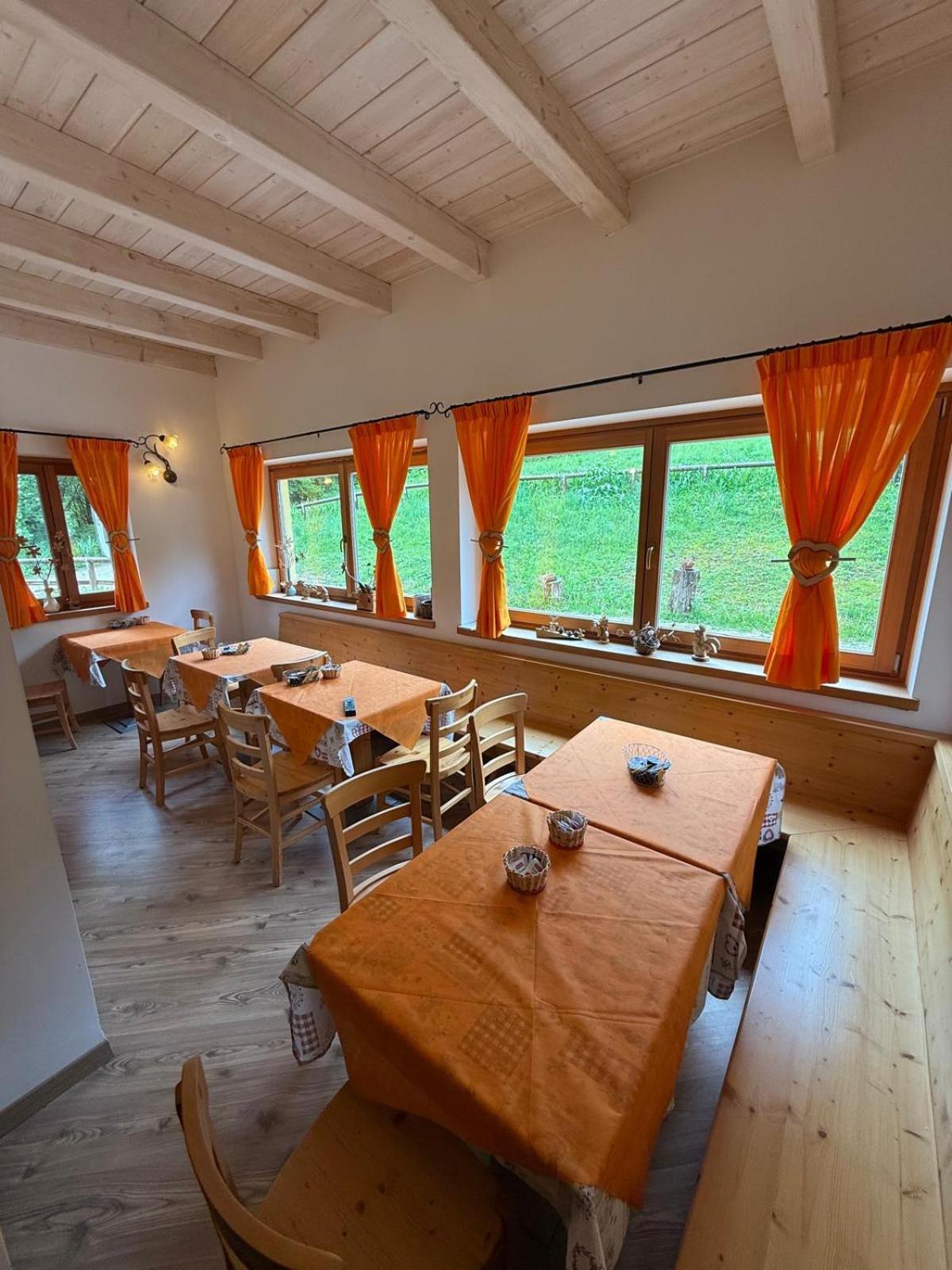 Hotel Garni Sella Cipriani Borgo Valsugana Exterior foto